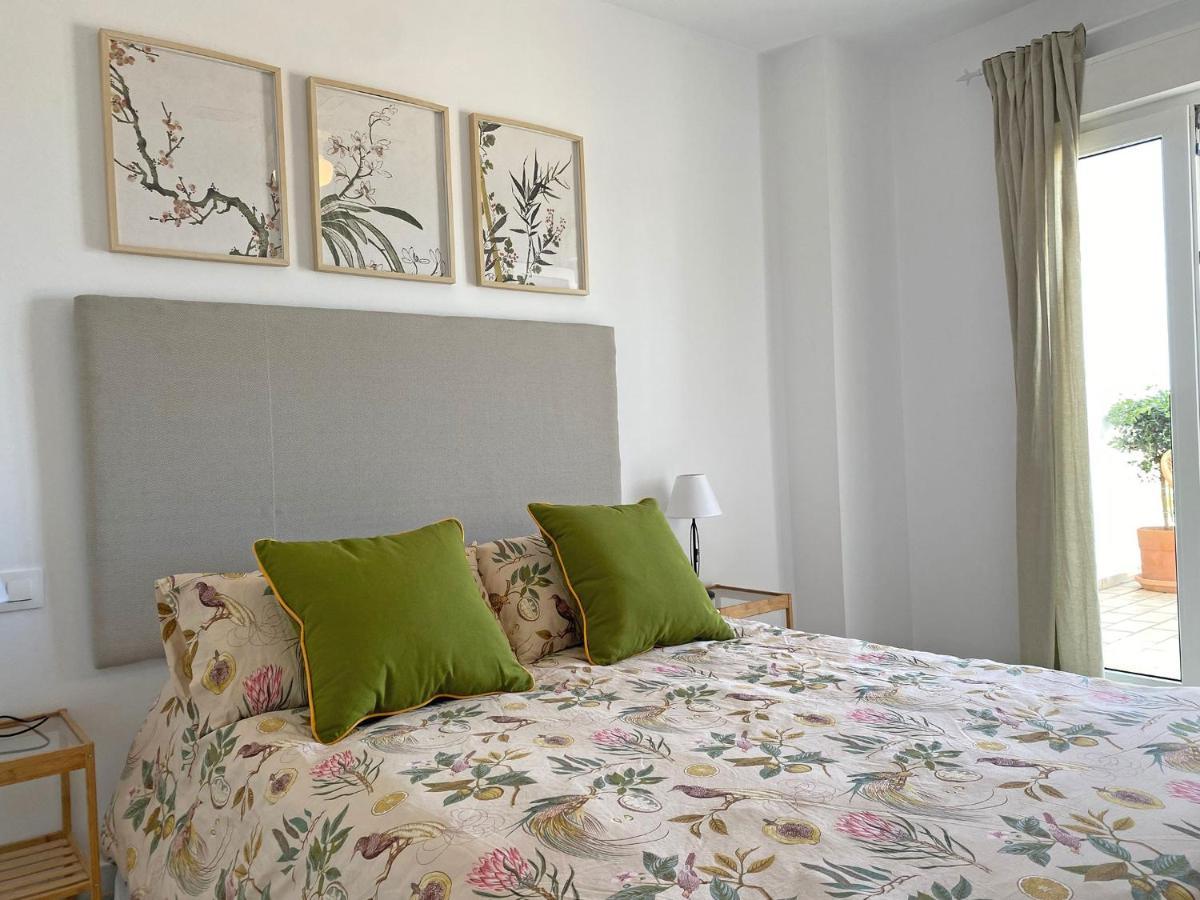 Apartment Santa Barbara A Front With Sea View And Garage In Conil